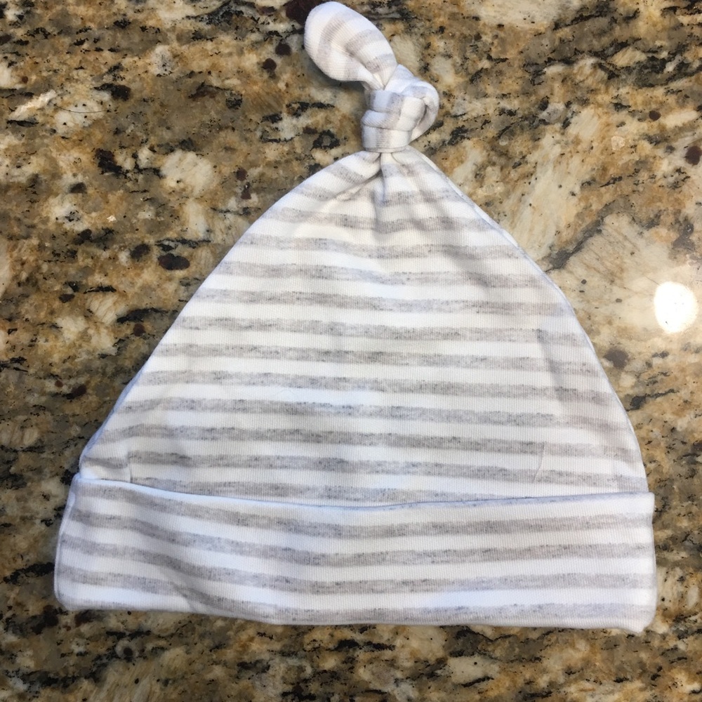 0/6 months hat bundle - Picture 4 of 5